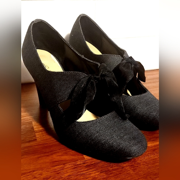๐10 For $20 Ann Marino Mary Janes - Picture 2 of 7
